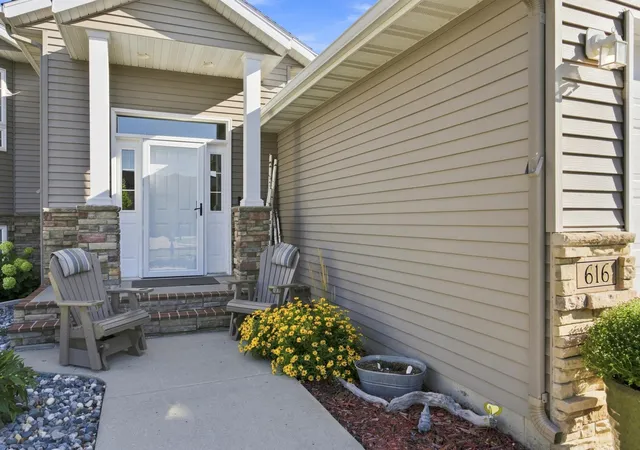 Photo 3 of Single family home for sale at 616 Lexington Ln, Moorhead, MN 56560 | MLS# 7139412 | Listing updated on 2026-09-06
