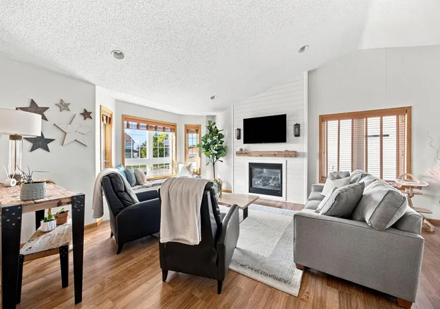Photo 4 of Single family home for sale at 616 Lexington Ln, Moorhead, MN 56560 | MLS# 7139412 | Listing updated on 2026-09-30