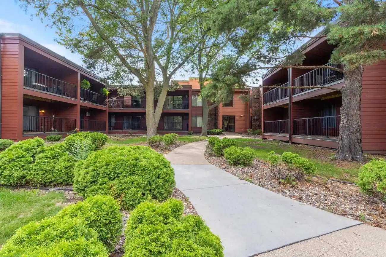 Listing Photo 1 - Condo for sale in 8025 Xerxes Ave S located at 8025 Xerxes Ave S, Bloomington, MN 55431 - Unit #112