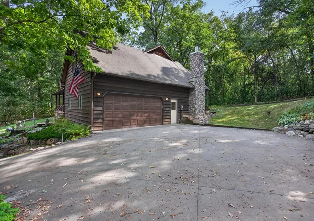 Photo 2 of Sale Pending at 1580 110th Court W, Inver Grove Heights, MN 55077 | MLS# 7139424 | Listing updated on 2026-10-06