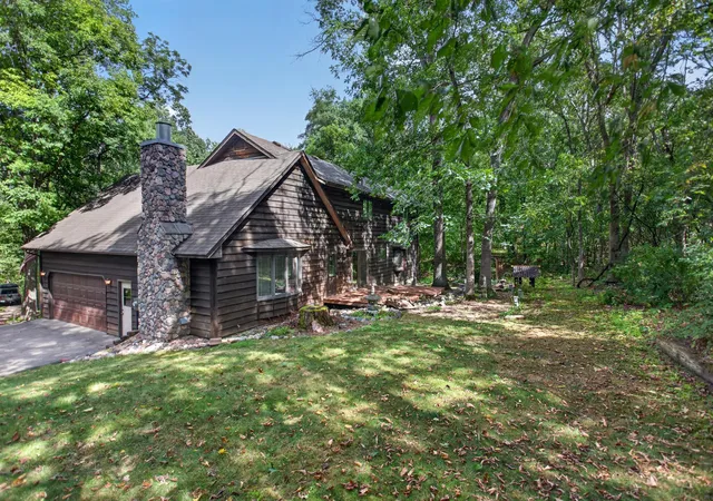 Photo 3 of Sale Pending at 1580 110th Court W, Inver Grove Heights, MN 55077 | MLS# 7139424 | Listing updated on 2026-10-06