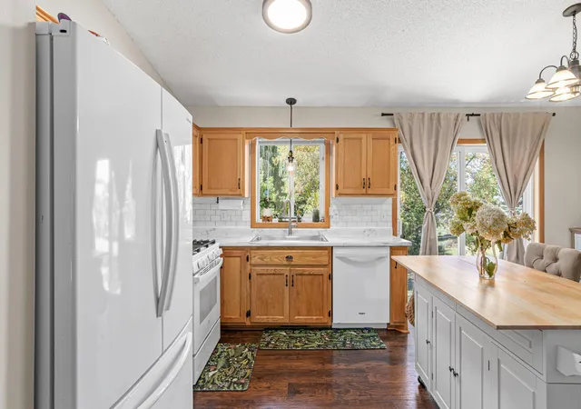 Photo 3 of Sale Pending at 4762 Blanding Ct, Big Lake, MN 55309 | MLS# 7139431 | Listing updated on 2026-09-24