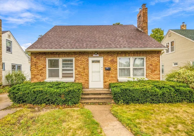 Photo 1 of Single family home for sale at 1716 W 5th Street, Red Wing, MN 55066 | MLS# 7139448 | Listing updated on 2026-09-30