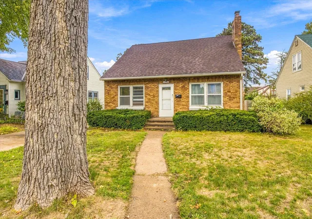 Photo 2 of Single family home for sale at 1716 W 5th Street, Red Wing, MN 55066 | MLS# 7139448 | Listing updated on 2026-09-30