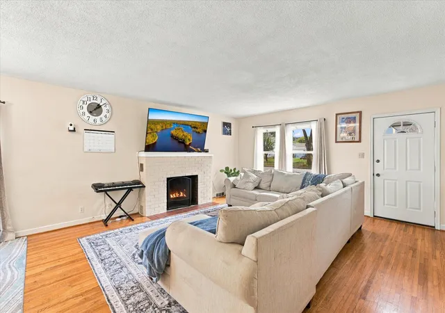 Photo 3 of Single family home for sale at 1716 W 5th Street, Red Wing, MN 55066 | MLS# 7139448 | Listing updated on 2026-09-30