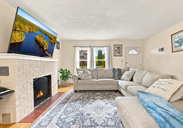 Photo 4 of Single family home for sale at 1716 W 5th Street, Red Wing, MN 55066 | MLS# 7139448 | Listing updated on 2026-09-30