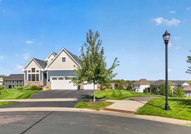 Photo 4 of Sale Pending at 9720 James Cir N, Lake Elmo, MN 55042 | MLS# 7139458 | Listing updated on 2026-09-27
