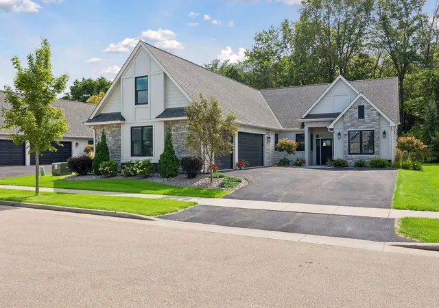 Photo 4 of Single family home for sale at 2334 Simply Living Ln, Hudson, WI 54016 | MLS# 7139464 | Listing updated on 2026-09-23