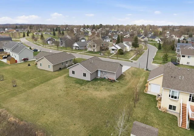 Photo 4 of Single family home for sale at 1504 Jasmine Dr, Alexandria, MN 56308 | MLS# 7139482 | Listing updated on 2026-09-22