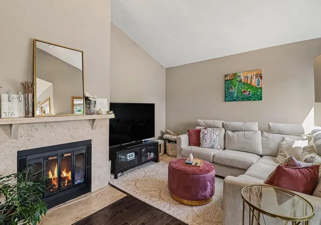 Photo 4 of Single family home for sale at 1306 Boardwalk Pl, Minneapolis, MN 55411 | MLS# 7139505 | Listing updated on 2026-09-18