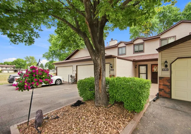 Photo 3 of Single family home for sale at 8772 Maplebrook Pkwy N, Minneapolis, MN 55445 | MLS# 7139518 | Listing updated on 2026-09-13