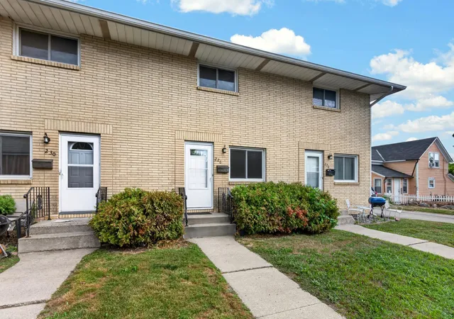 Photo 1 of Single family home for sale at 226 Minnesota St S, Shakopee, MN 55379 | MLS# 7139520 | Listing updated on 2026-09-19