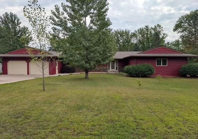 Photo 2 of Single family home for sale at 2802 Is View Dr, Saint Cloud, MN 56301 | MLS# 7139530 | Listing updated on 2026-09-12