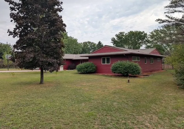 Photo 2 of Single family home for sale at 2802 Is View Dr, Saint Cloud, MN 56301 | MLS# 7139530 | Listing updated on 2026-09-12