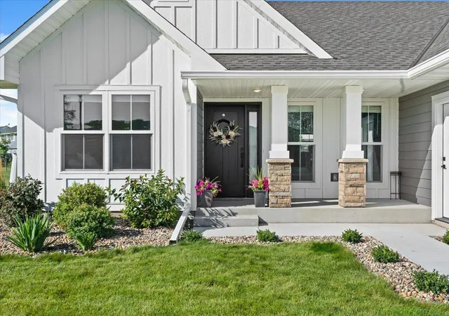 Photo 4 of Single family home for sale at 2063 Sandstone Loop N, Sartell, MN 56377 | MLS# 7139538 | Listing updated on 2026-09-19