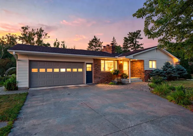Photo 1 of Single family home for sale at 475 Riverside St, Mora, MN 55051 | MLS# 7139592 | Listing updated on 2026-10-07