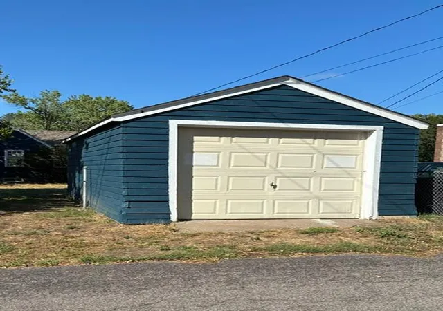 Photo 16 of Single family home for sale at 380 Magnolia Ave E, Saint Paul, MN 55130 | MLS# 7139598 | Listing updated on 2026-09-13