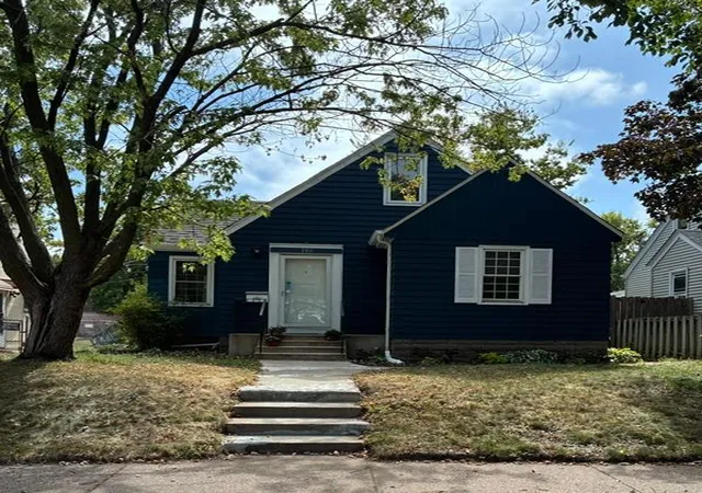Single family home for sale at 380 Magnolia Ave E, Saint Paul, MN 55130 | MLS# 7139598
