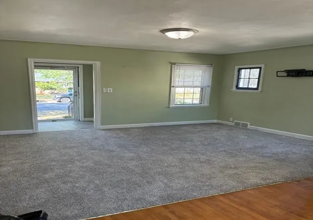 Photo 4 of Single family home for sale at 380 Magnolia Ave E, Saint Paul, MN 55130 | MLS# 7139598 | Listing updated on 2026-09-13