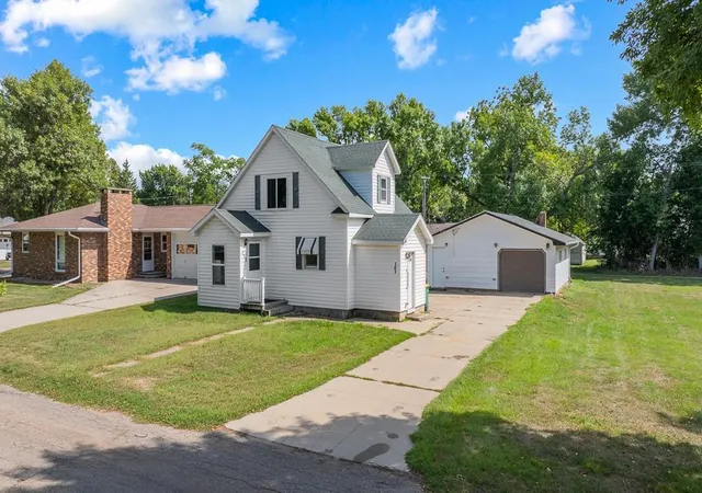 Photo 1 of Single family home for sale at 303 S Brook St, Hendricks, MN 56136 | MLS# 7139624 | Listing updated on 2026-10-19