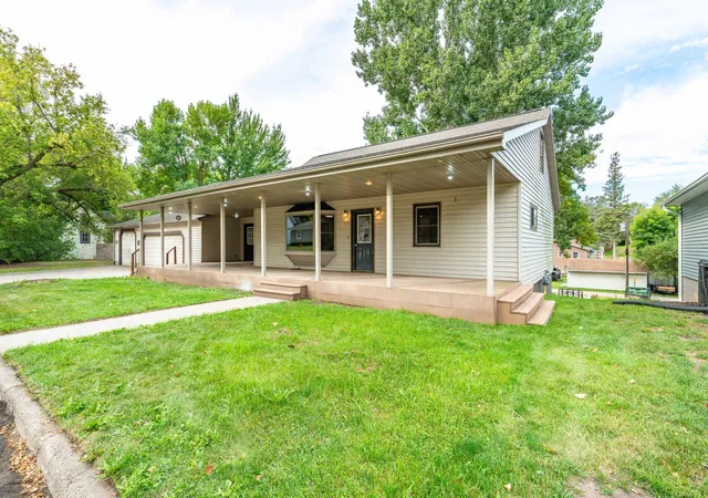 Photo 2 of Single family home for sale at 408 2nd Street Se, Pelican Rapids, MN 56572 | MLS# 7139639 | Listing updated on 2026-09-06