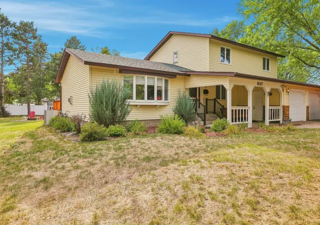 Photo 2 of Single family home for sale at 937 Spruce Dr, Saint Cloud, MN 56303 | MLS# 7139659 | Listing updated on 2026-09-14
