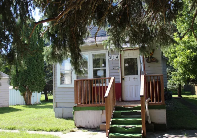Photo 1 of Single family home for sale at 214 2nd Street Nw, Pennock, MN 56279 | MLS# 7139667 | Listing updated on 2026-09-07