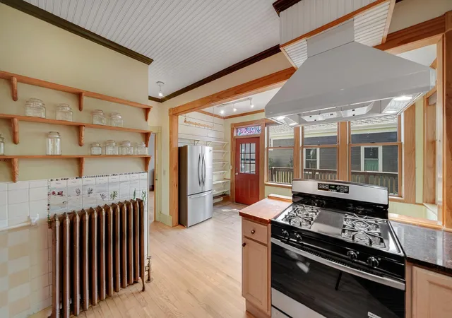 Photo 3 of Single family home for sale at 110 Winifred St W, Saint Paul, MN 55107 | MLS# 7139678 | Listing updated on 2026-10-09