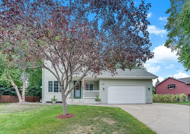 Photo 2 of Single family home for sale at 513 Maple Knoll Way Nw, Saint Michael, MN 55376 | MLS# 7139687 | Listing updated on 2026-09-19