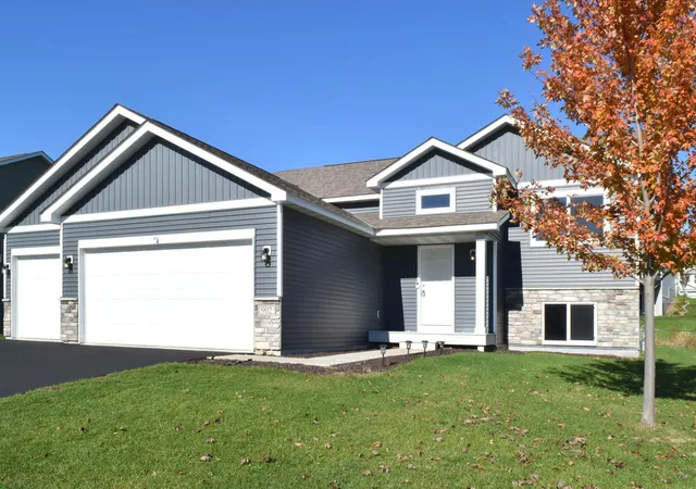 Photo 4 of Single family home for sale at 902 Poplar Ln, Watertown, MN 55388 | MLS# 7139702 | Listing updated on 2026-10-29