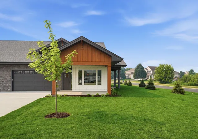 Photo 1 of Townhouse for sale at 16303 Esprit Ct, Lakeville, MN 55044 | MLS# 7139712 | Listing updated on 2026-09-21