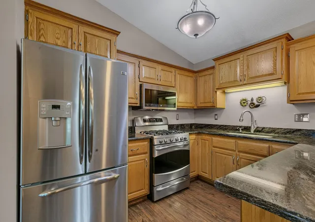 Photo 4 of Single family home for sale at 1101 Summit Way, Sauk Rapids, MN 56379 | MLS# 7139717 | Listing updated on 2026-10-07