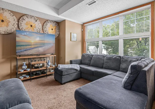 Listing Photo 5 - Condo for sale in building located at 1776 Maryland Ave E, St. Paul, MN 55106 - Unit #105