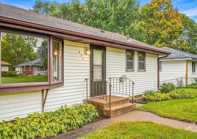 Photo 3 of Single family home for sale at 430 11th Avenue Nw, Saint Paul, MN 55112 | MLS# 7139729 | Listing updated on 2026-10-21