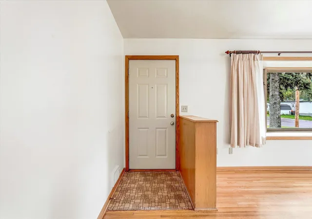 Photo 3 of Single family home for sale at 430 11th Avenue NW, Saint Paul, MN 55112 | MLS# 7139729 | Listing updated on 2026-10-07