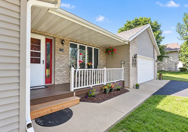 Photo 3 of Sale Pending at 1108 Lochmist Ln NW, Alexandria, MN 56308 | MLS# 7139749 | Listing updated on 2026-09-24