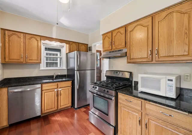 Photo 2 of Single family home for sale at 3049 Edgewood Ave S, Minneapolis, MN 55426 | MLS# 7139750 | Listing updated on 2026-10-16