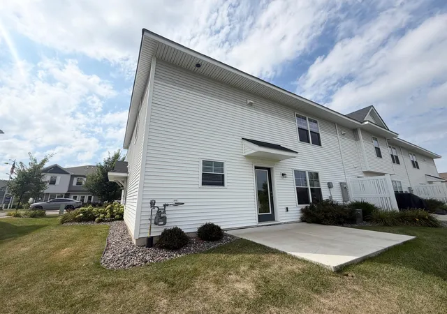 Photo 3 of Single family home for sale at 21820 Wisteria Way, Farmington, MN 55024 | MLS# 7139762 | Listing updated on 2026-09-06