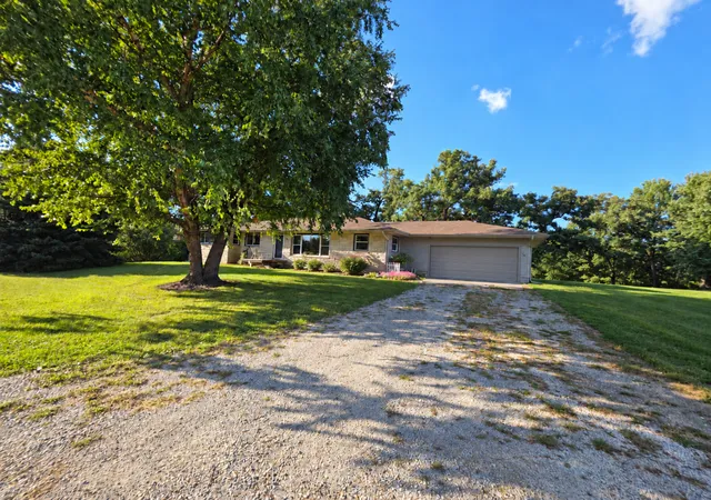 Photo 4 of Single family home for sale at 65176 120th Avenue, Claremont, MN 55924 | MLS# 7139768 | Listing updated on 2026-09-28