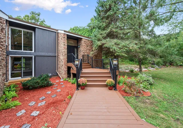 Photo 1 of Sale Pending at 16411 Kingswood Dr, Lakeville, MN 55044 | MLS# 7139843 | Listing updated on 2026-10-30