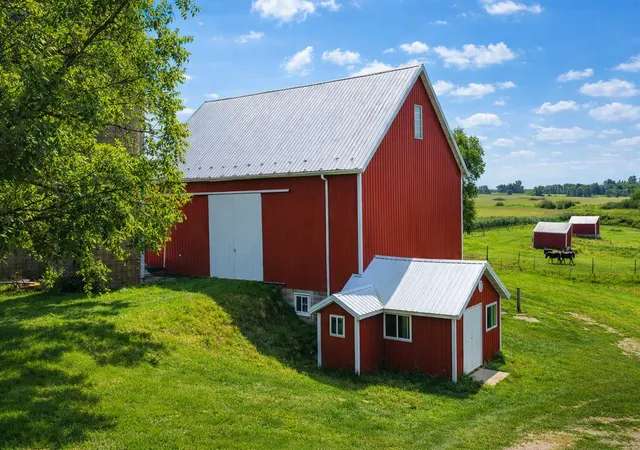 Photo 4 of Single family home for sale at 3292 430th Street, Nerstrand, MN 55053 | MLS# 7139876 | Listing updated on 2026-10-02