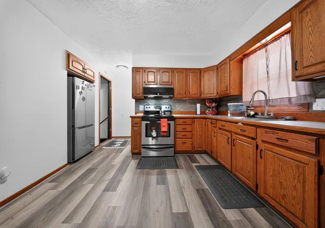 Photo 4 of Single family home for sale at 613 S Litchfield Ave, Litchfield, MN 55355 | MLS# 7139925 | Listing updated on 2026-09-23
