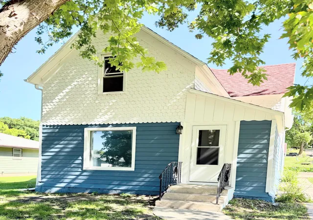 Photo 1 of Single family home for sale at 213 Garfield St S, Lake Benton, MN 56149 | MLS# 7139934 | Listing updated on 2026-09-30