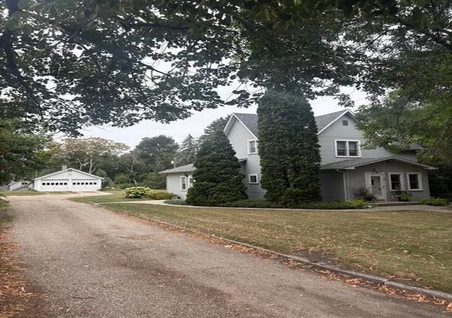 Photo 1 of Single family home for sale at 308 4th Street Se, Pelican Rapids, MN 56572 | MLS# 7139957 | Listing updated on 2026-10-08