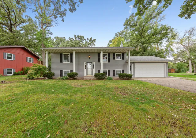 Photo 1 of Single family home for sale at 40499 520th Street, North Mankato, MN 56003 | MLS# 7139961 | Listing updated on 2026-09-17