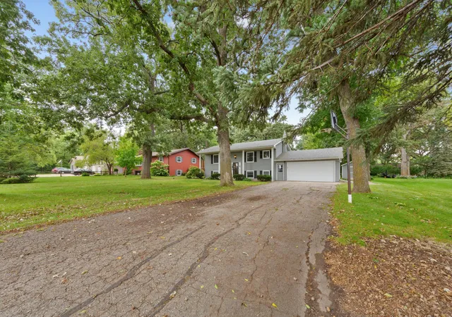 Photo 3 of Single family home for sale at 40499 520th Street, North Mankato, MN 56003 | MLS# 7139961 | Listing updated on 2026-09-23