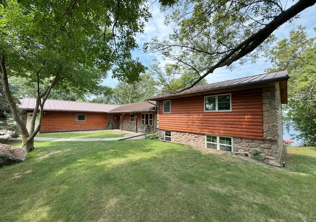 Photo 2 of Single family home for sale at 3235 Lake Andrew Rd Sw, Alexandria, MN 56308 | MLS# 7139973 | Listing updated on 2026-10-07