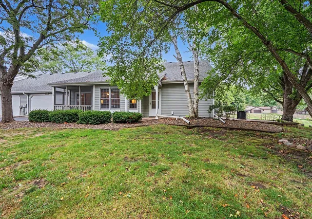 Photo 3 of Single family home for sale at 7778 Glenda Ct, Saint Paul, MN 55124 | MLS# 7139988 | Listing updated on 2026-09-29