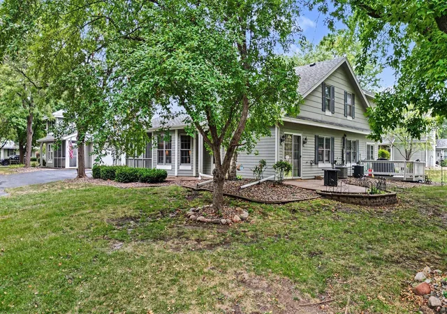 Photo 3 of Single family home for sale at 7778 Glenda Ct, Saint Paul, MN 55124 | MLS# 7139988 | Listing updated on 2026-09-29