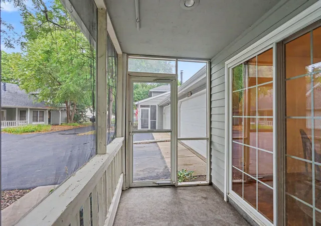 Photo 4 of Single family home for sale at 7778 Glenda Ct, Saint Paul, MN 55124 | MLS# 7139988 | Listing updated on 2026-09-29